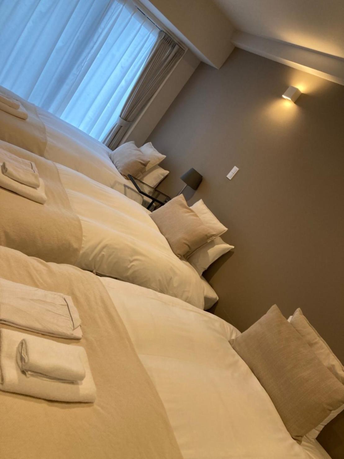 Three Aparthotel *
